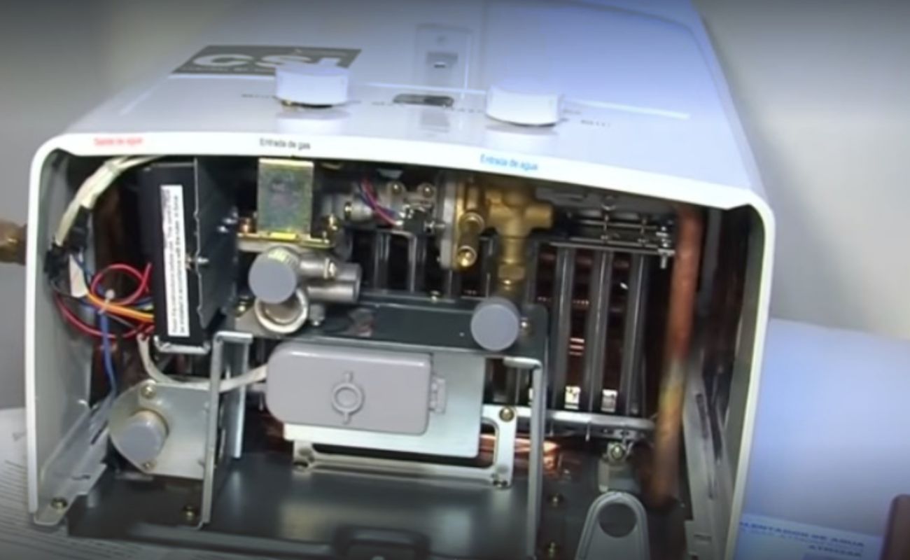 Reparación interna de calentador en Valencia - TecniClima